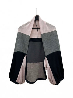 Ermi | Shrug, pastel & black
