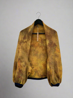 Ermi | Shrug, glóðgull • ember gold