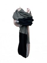 Ermi | Shrug, pastel & black
